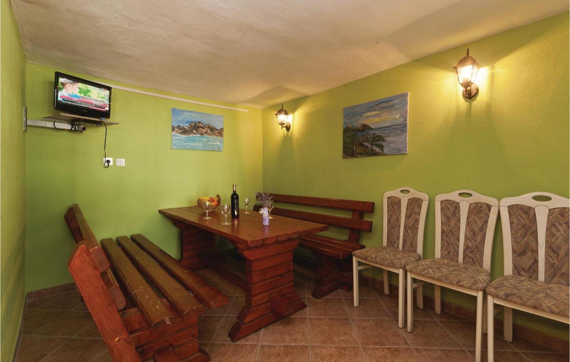 Pet Friendly Apartment In Pakostane With Kitchen ภายนอก รูปภาพ