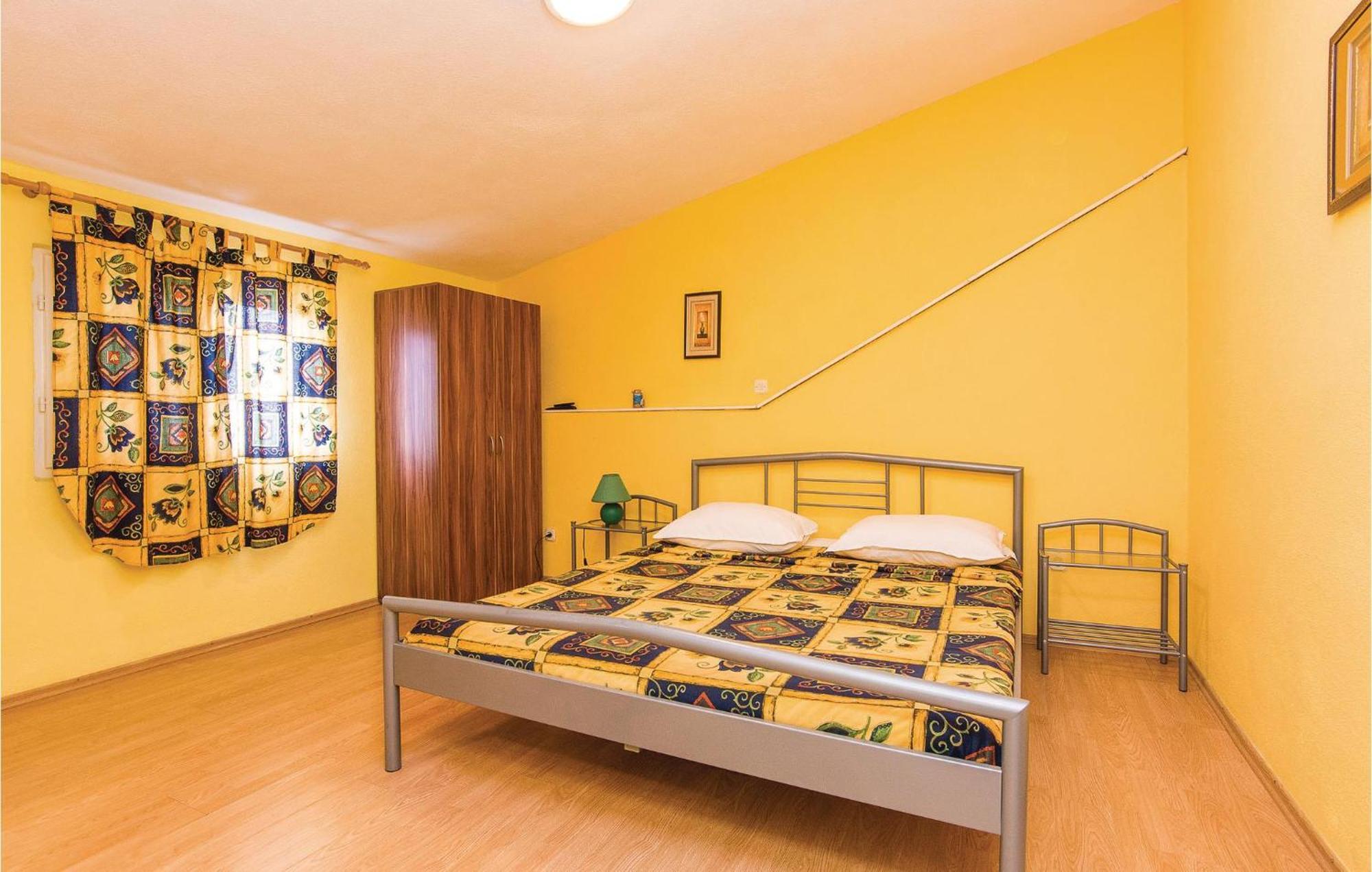 Pet Friendly Apartment In Pakostane With Kitchen ภายนอก รูปภาพ