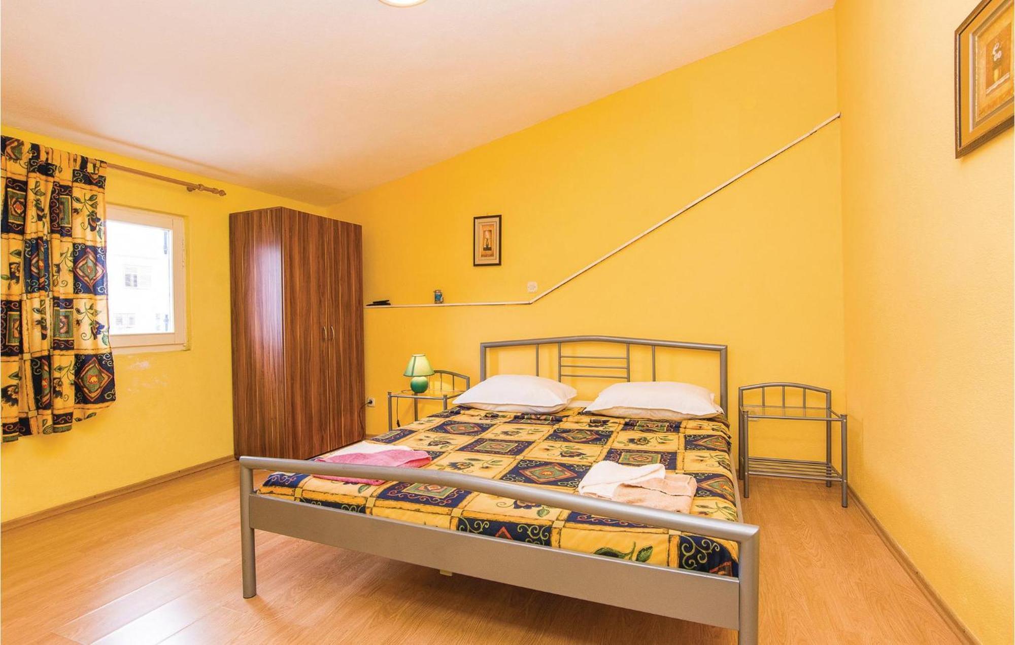 Pet Friendly Apartment In Pakostane With Kitchen ภายนอก รูปภาพ